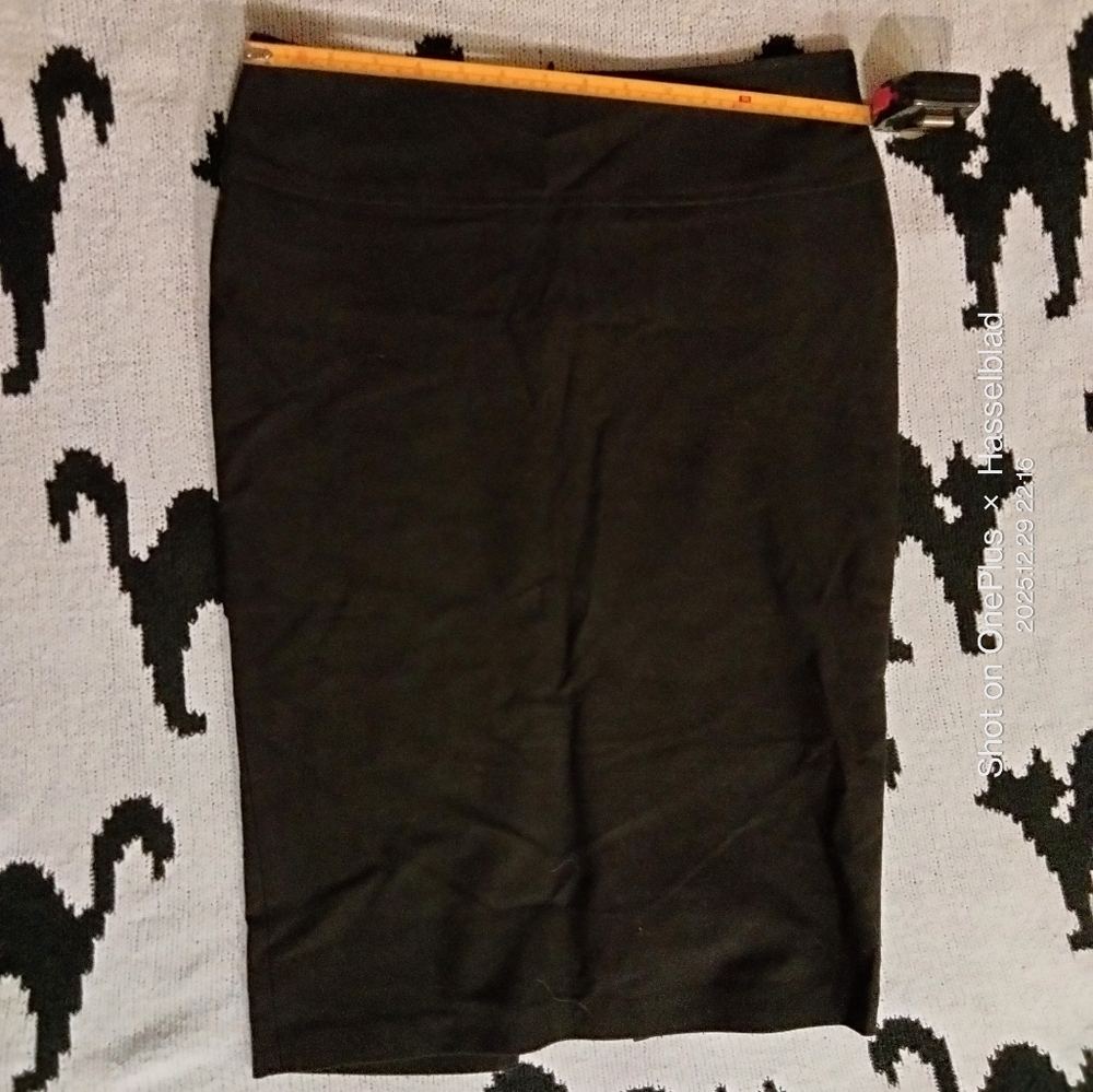 Morgan de Toi Elegant Black Pencil Skirt